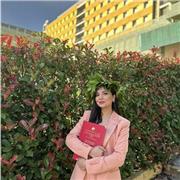 Insegnante specializzata offre lezioni e aiuto compiti in più materie